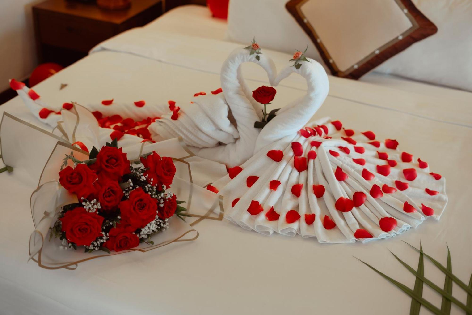 Son Tra Resort & Spa Danang Exterior photo