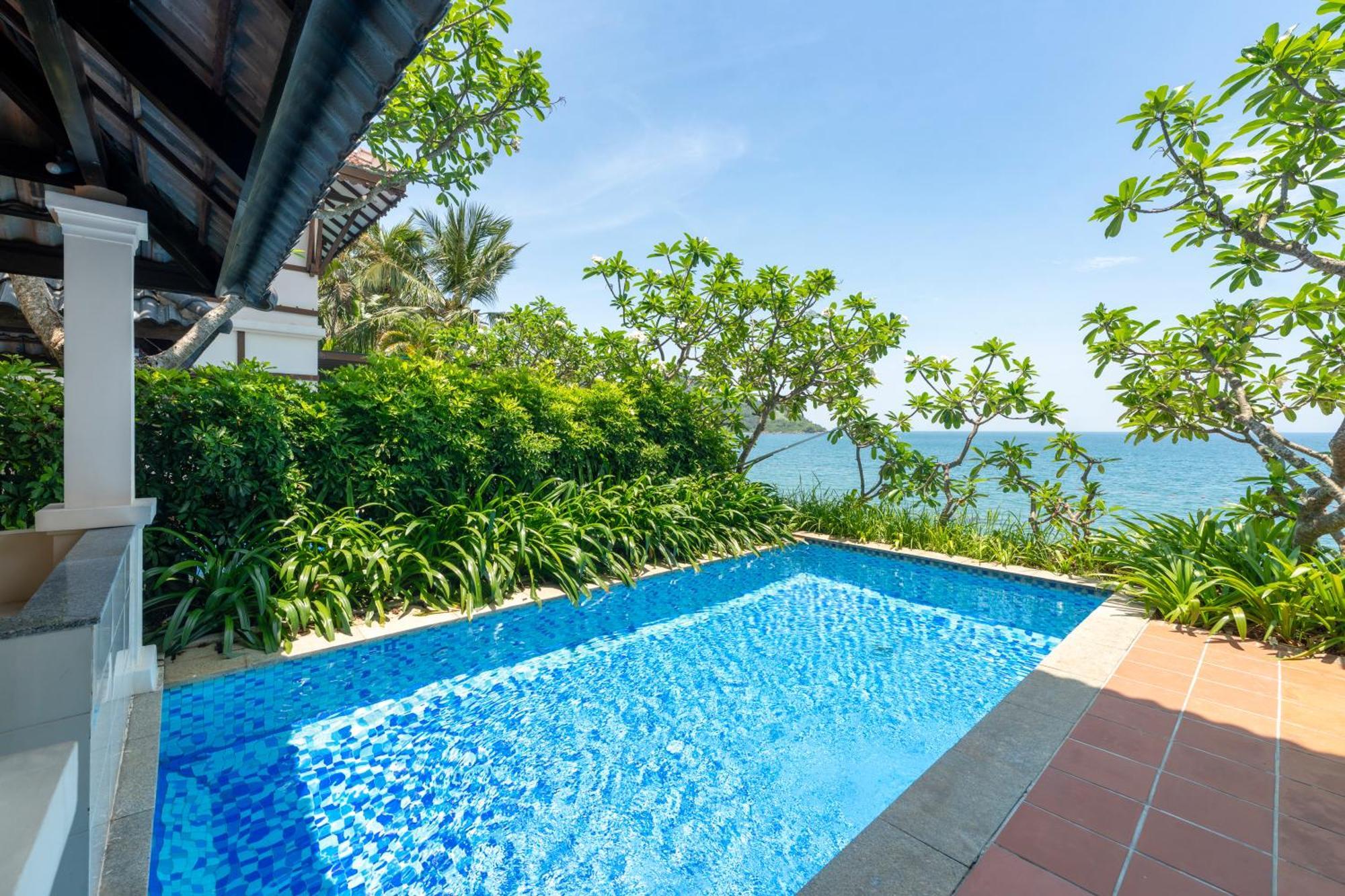 Son Tra Resort & Spa Danang Exterior photo