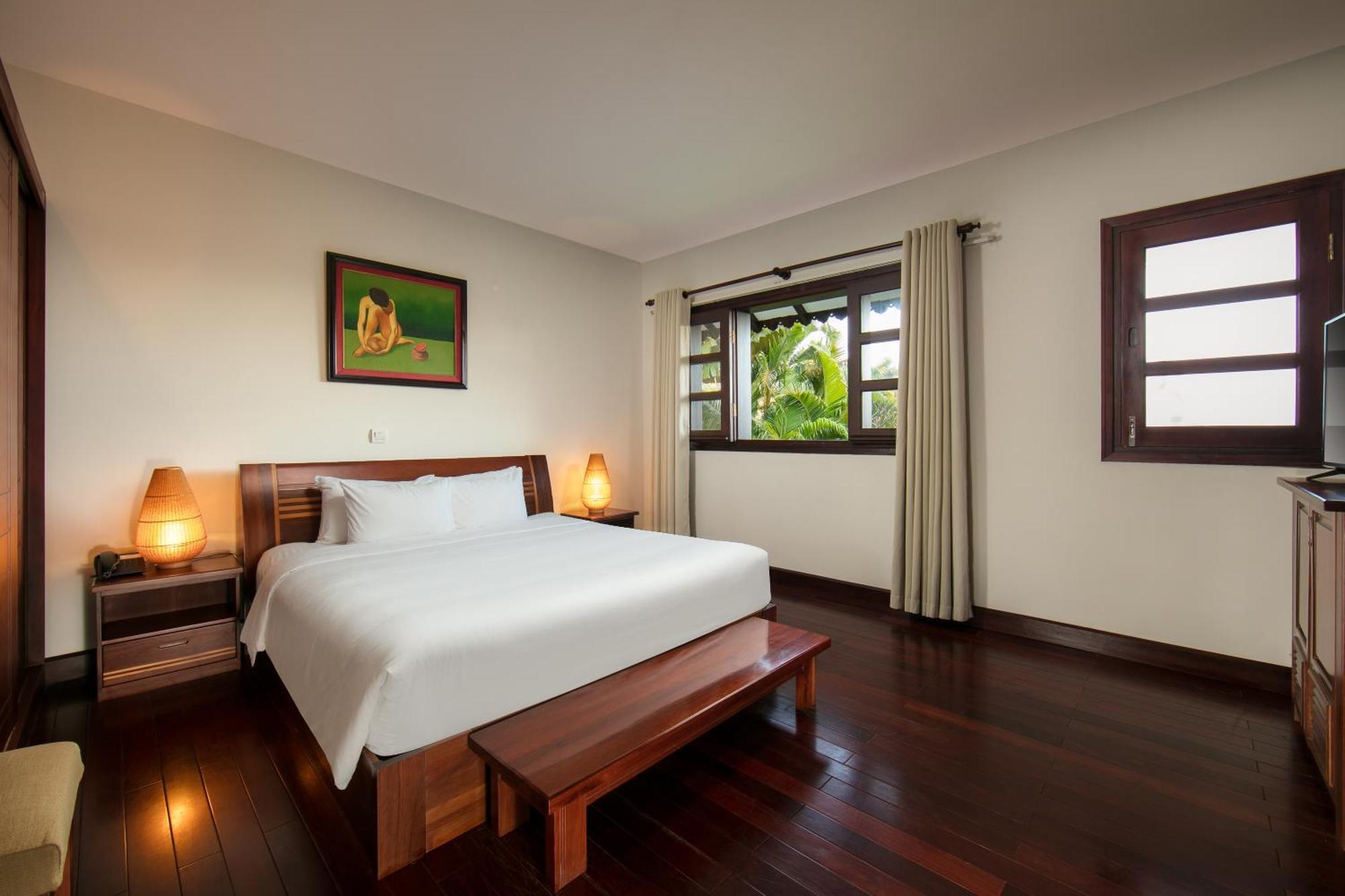 Son Tra Resort & Spa Danang Exterior photo